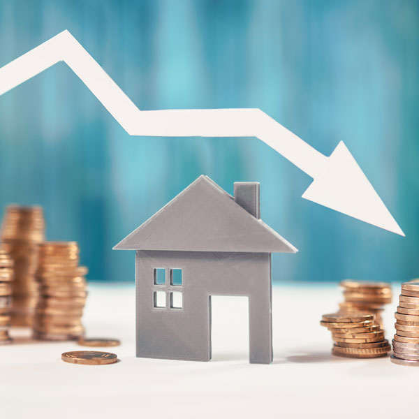 Illustration of house price going down